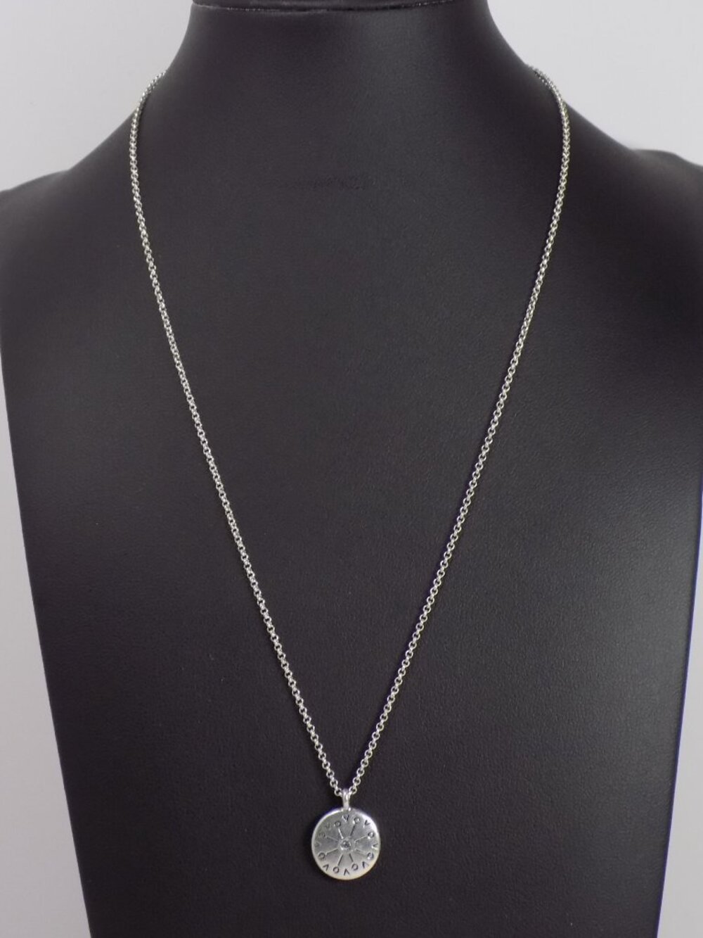 Lucky Brand Silver-Tone Etched Coin Pendant Necklace 17 + 2 Extender